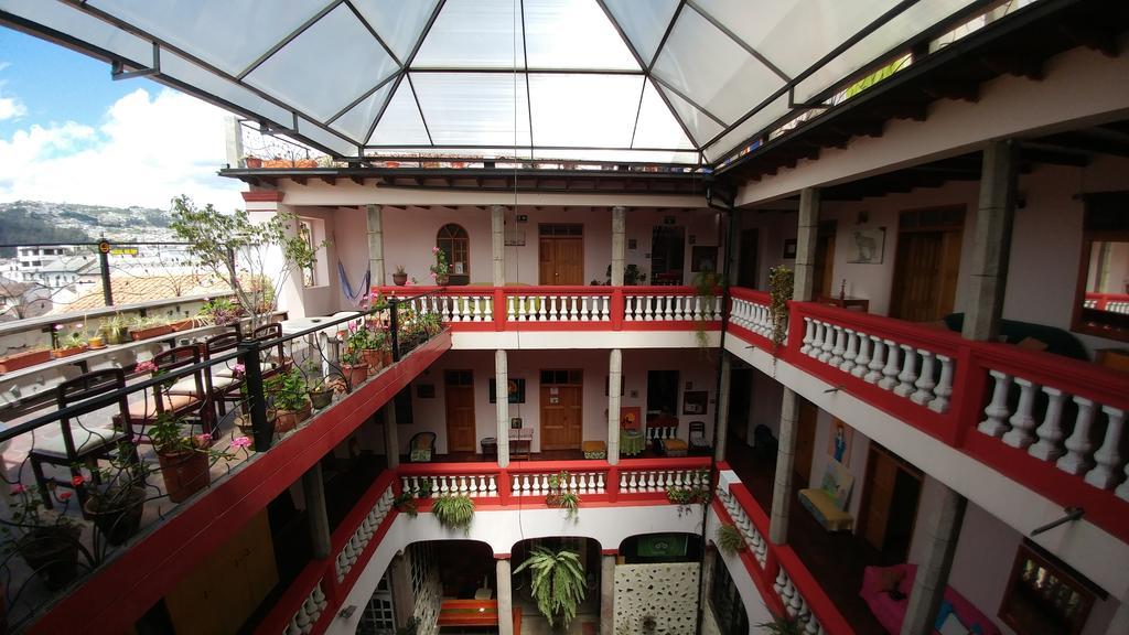 Hostal Quito Cultural Esterno foto