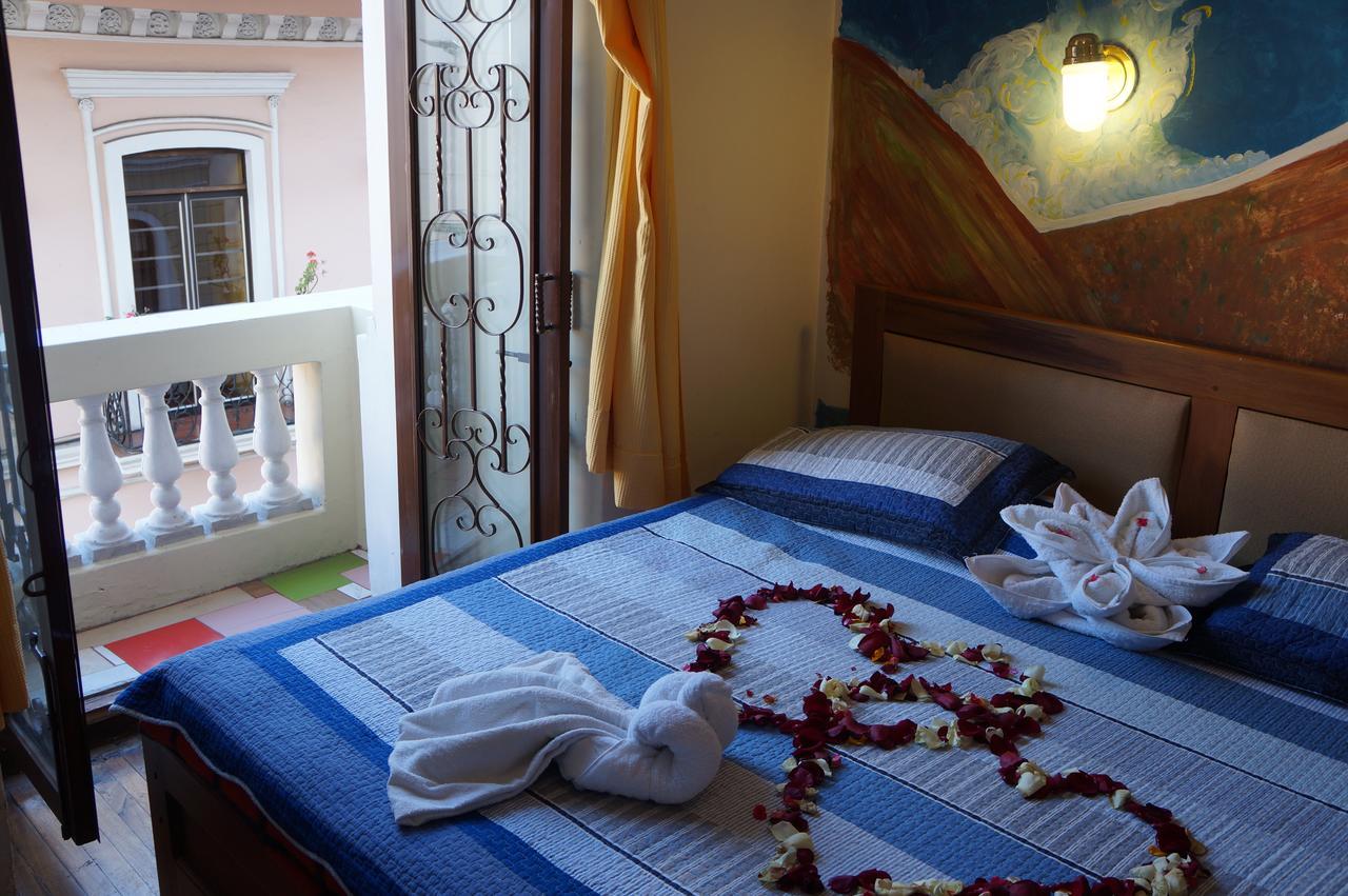 Hostal Quito Cultural Esterno foto