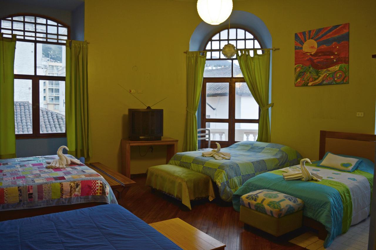 Hostal Quito Cultural Esterno foto